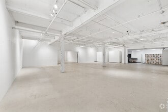279 Rue Sherbrooke O, Montréal, QC à louer Photo intérieure– Image 2 sur 2