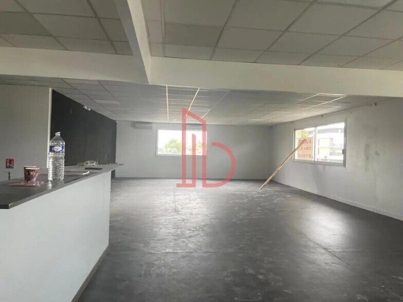 Bureau dans Mérignac à louer - Photo de l’immeuble – Image 3 sur 7