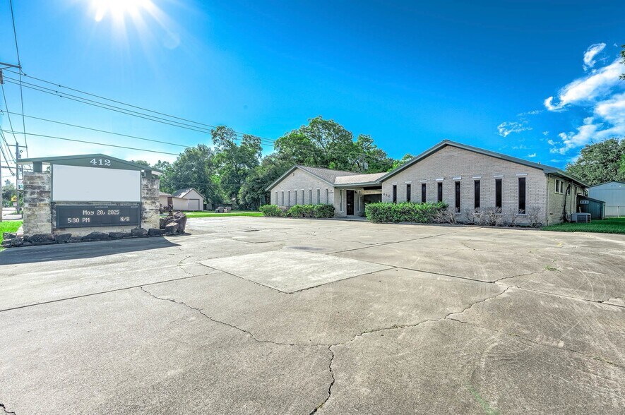 414 W House St, Alvin, TX à louer - Photo principale – Image 1 sur 23