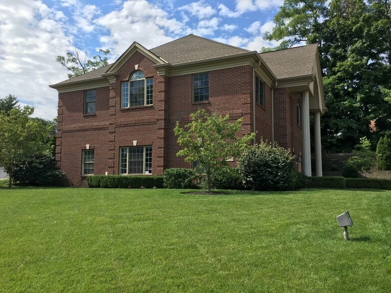 4219 Harrison Ave, Cincinnati, OH à louer - Photo principale – Image 1 sur 1