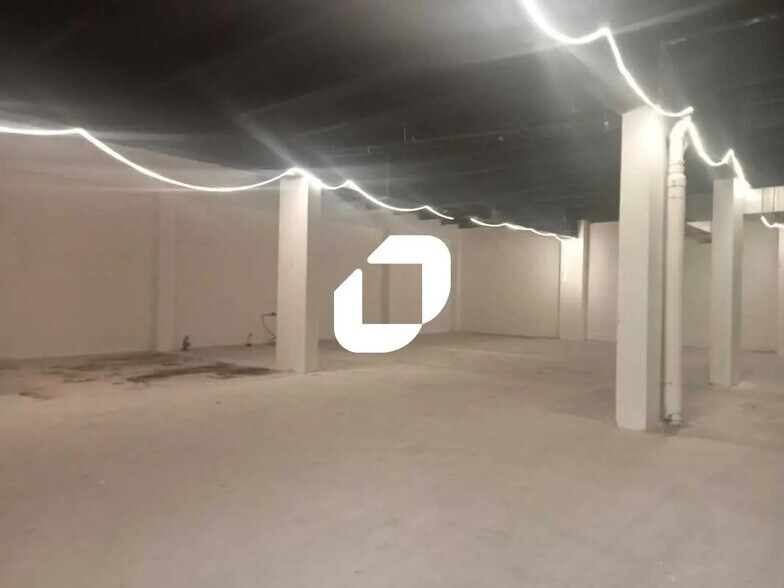 Local commercial dans Asnières-sur-Seine à louer - Photo de l’immeuble – Image 3 sur 7