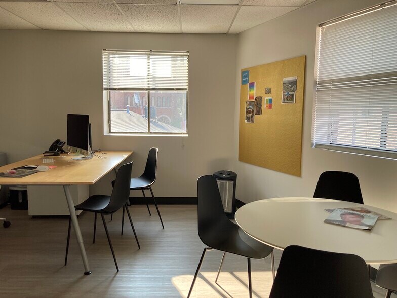15 Cypress St, Newton, MA à louer - Photo de l’immeuble – Image 2 sur 6
