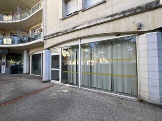 Plus de détails pour 9 Place Du Faubourg, Creil - Bureau à louer