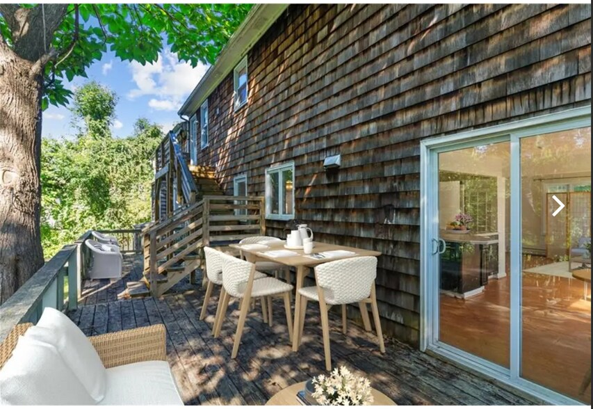 56 Pleasant View Ave, Greenville, RI à vendre - Photo de l’immeuble – Image 2 sur 2