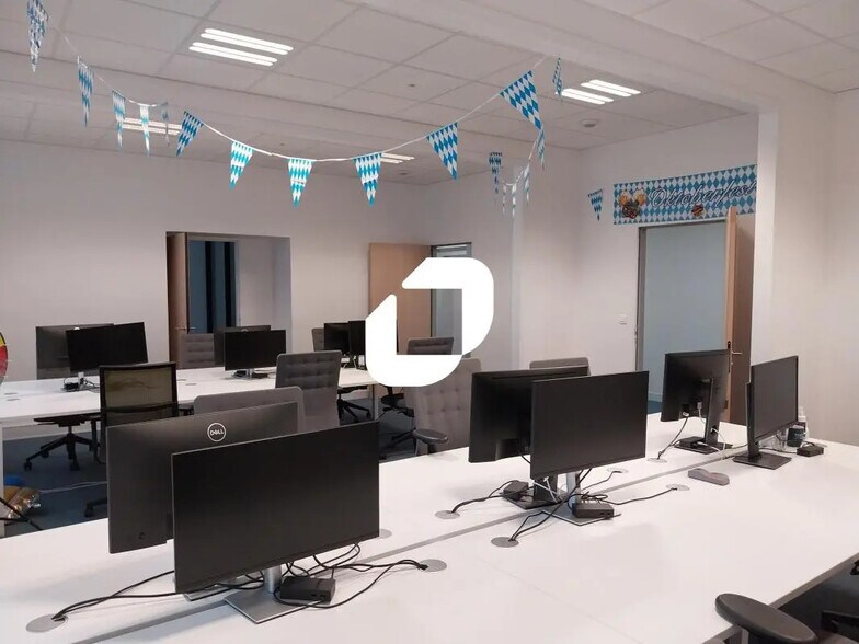 Bureau dans Nantes à louer - Photo de l’immeuble – Image 3 sur 19