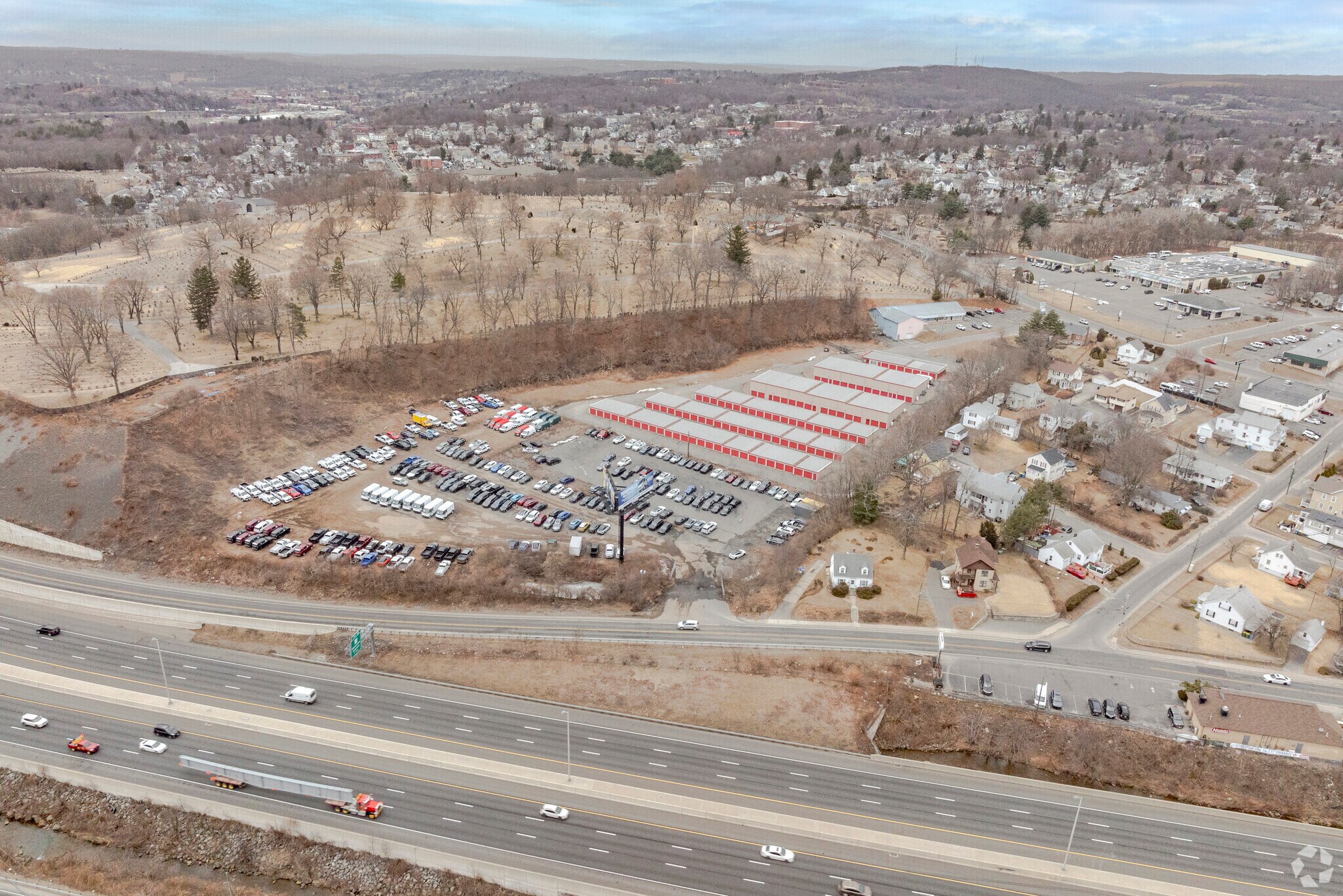 497 Plank Rd, Waterbury, CT à louer Photo principale– Image 1 sur 5