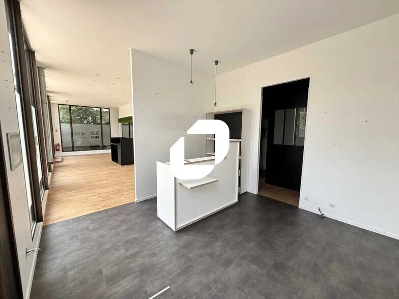 Bureau dans Lyon à louer - Photo de l’immeuble – Image 2 sur 9