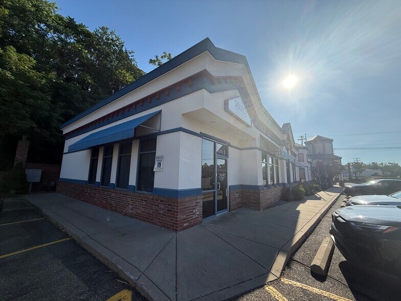 204 Three Springs Dr, Weirton, WV à louer - Photo de l’immeuble – Image 2 sur 15