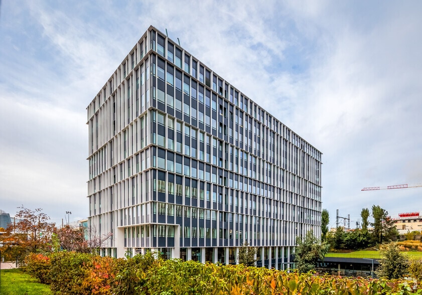 11 Avenue Dubonnet, Courbevoie à louer - Photo de l’immeuble – Image 3 sur 6
