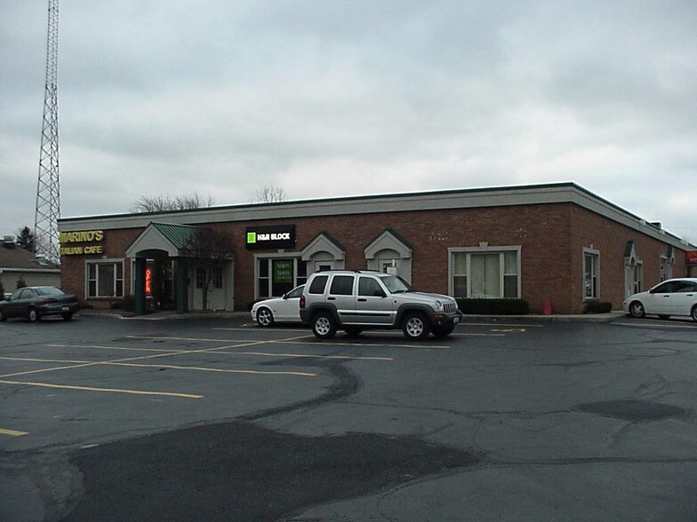 5423 Mahoning Ave, Youngstown, OH à louer - Photo de l’immeuble – Image 2 sur 8
