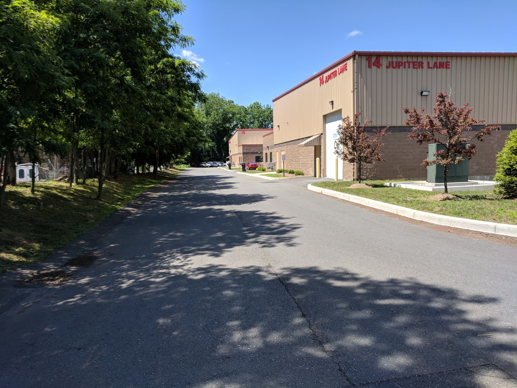 14 Jupiter Ln, Albany, NY à louer Photo principale– Image 1 sur 6