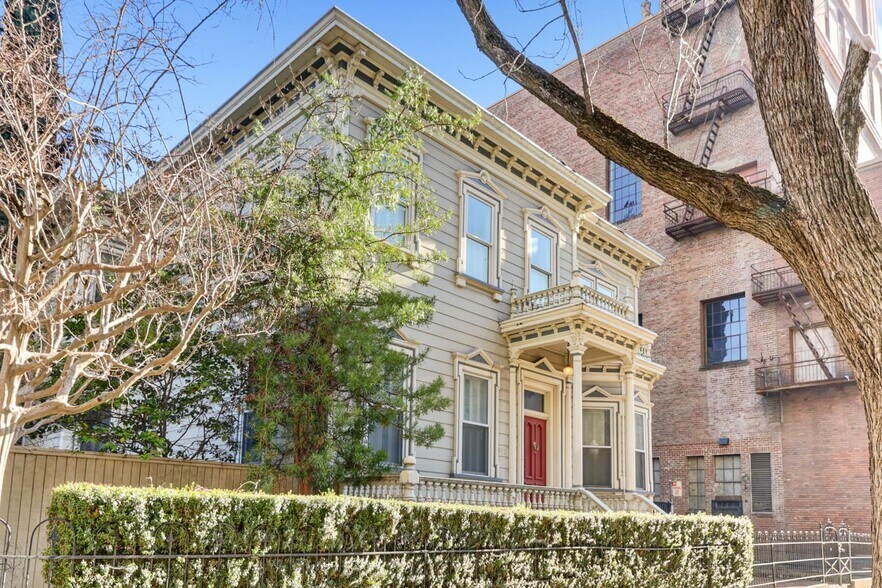 915 11th St, Sacramento, CA à vendre - Photo de l’immeuble – Image 2 sur 15