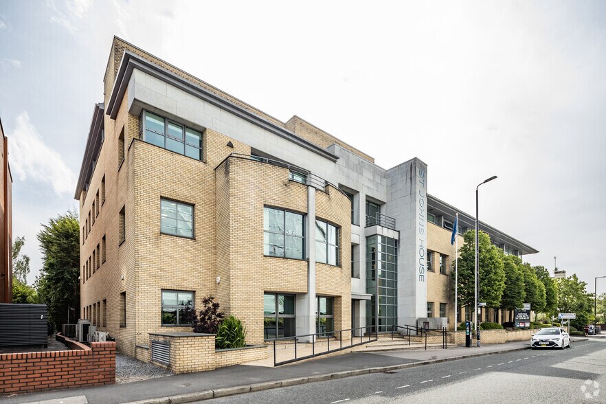 Barrington Rd, Altrincham à louer - Photo de l’immeuble – Image 1 sur 3