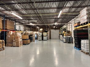 7155-7175 W Commerce Cir, Fridley, MN à louer Photo intérieure– Image 2 sur 4