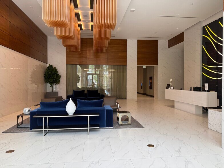 2980 NE 207th St, Aventura, FL à louer - Hall d’entrée – Image 3 sur 11