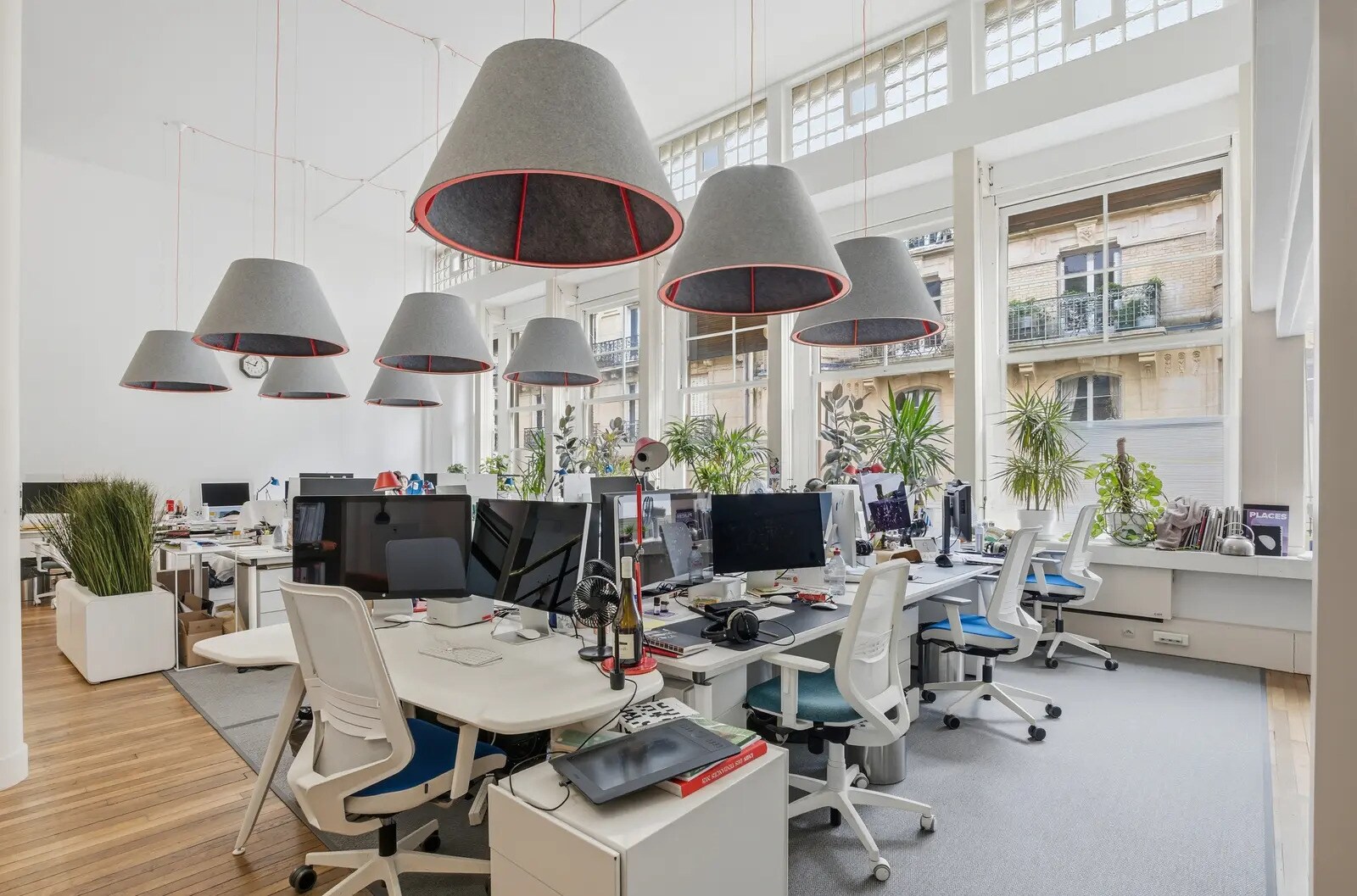 Bureau dans Paris à louer Photo de l’immeuble– Image 1 sur 14