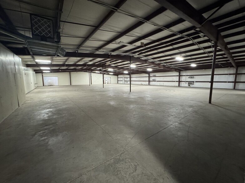 5744 Market St, Wilmington, NC à louer - Photo intérieure – Image 2 sur 8