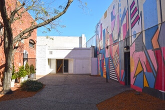 640 4th St, Santa Rosa, CA à louer Photo de l’immeuble– Image 2 sur 3