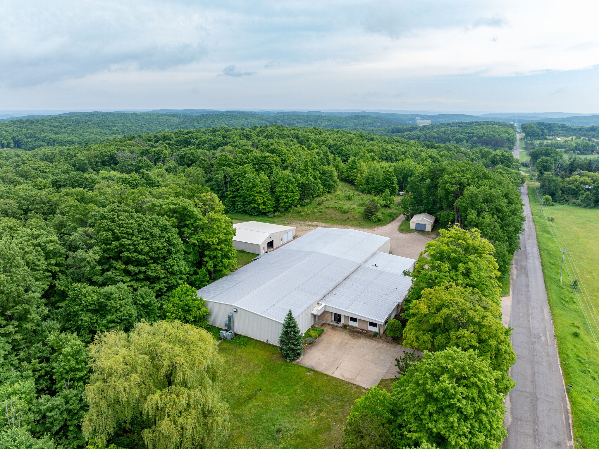 3166 Muckle Rd, Central Lake, MI à louer Photo de l’immeuble– Image 1 sur 34