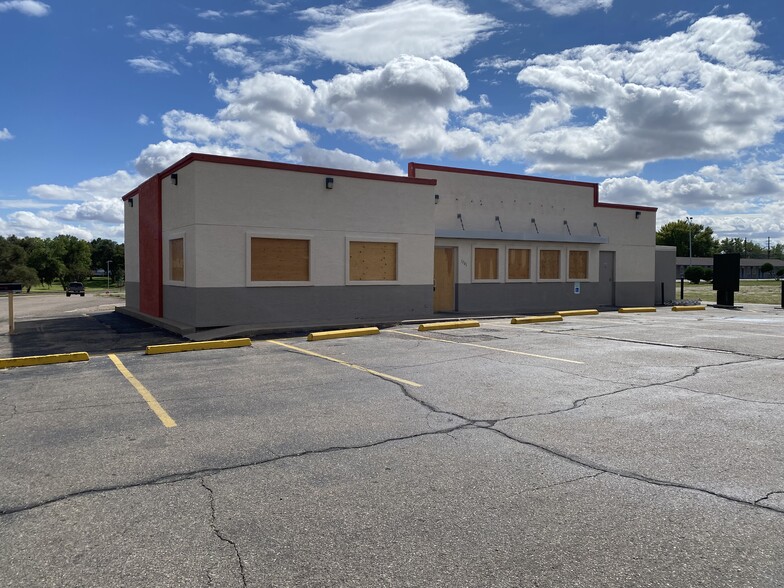 1701 S Main St, Lamar, CO à louer - Photo de l’immeuble – Image 3 sur 3
