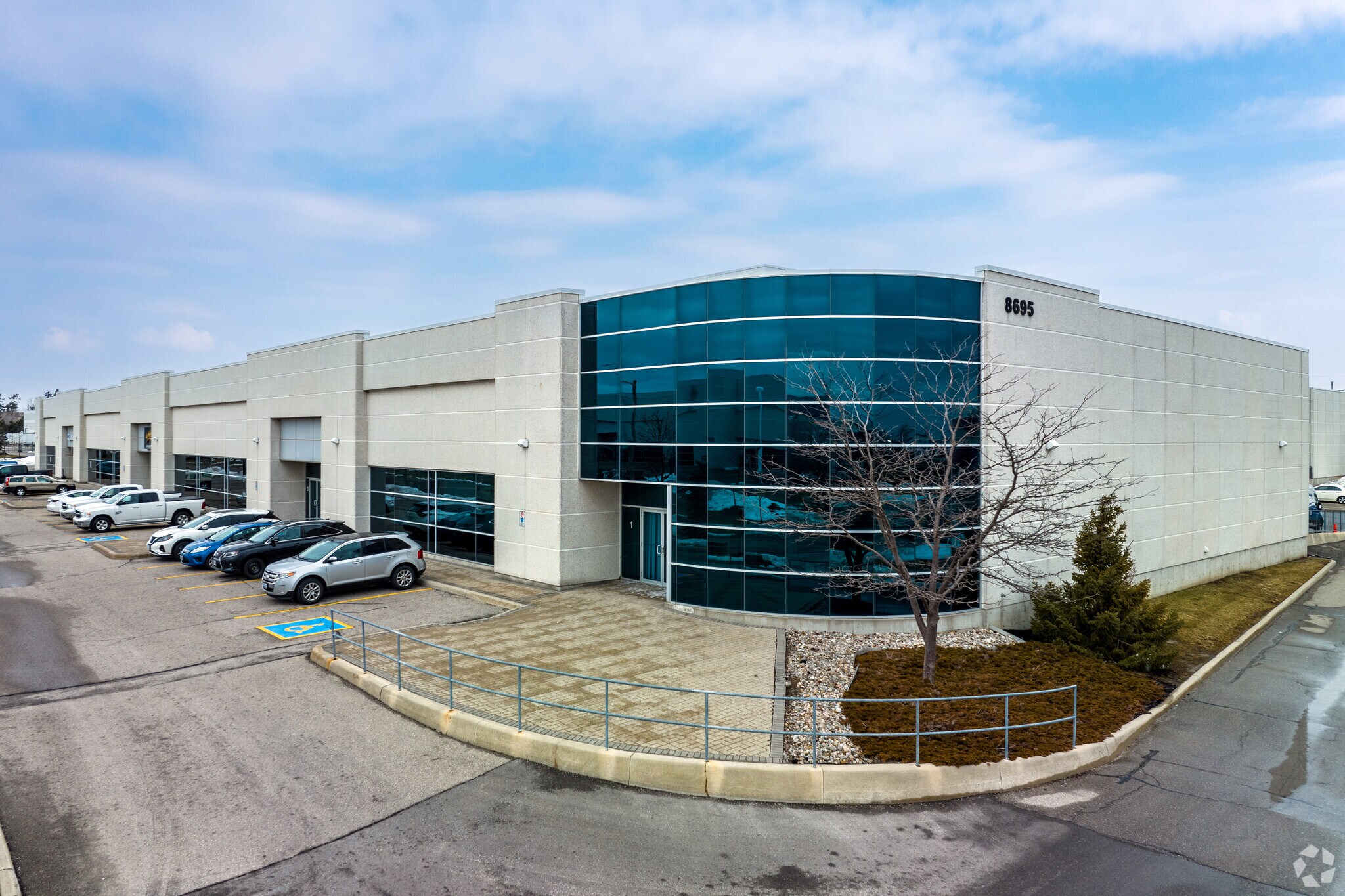 8695 Escarpment Way, Milton, ON à louer Photo principale– Image 1 sur 5