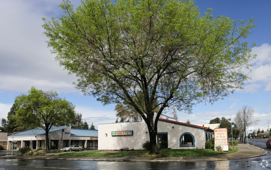 8031 West Ln, Stockton, CA à vendre - Photo de l’immeuble – Image 2 sur 3