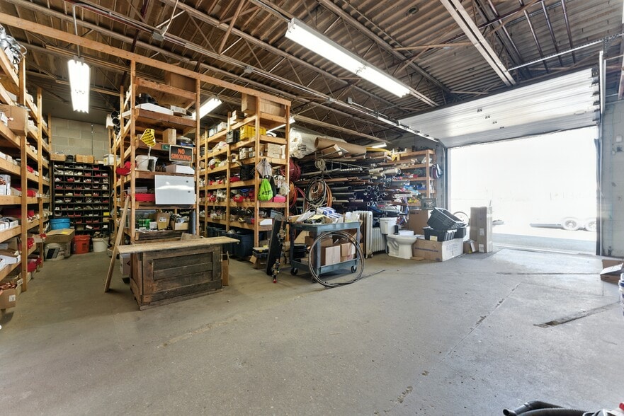 23 Oregon Rd, Ludlow, MA à vendre - Photo de l’immeuble – Image 3 sur 6