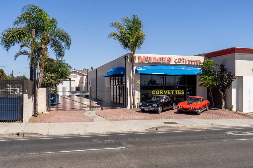 411 S Harbor Blvd, Santa Ana, CA à vendre - Photo de l’immeuble – Image 3 sur 34