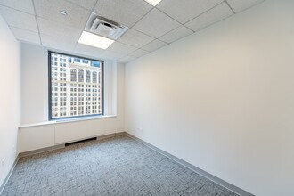134 N LaSalle St, Chicago, IL à louer Photo intérieure– Image 2 sur 6
