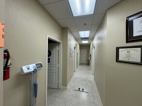 1818 Sierra Leone Ave, Rowland Heights, CA à louer Photo intérieure– Image 2 sur 8