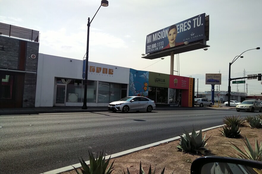 4-8 E Charleston Blvd, Las Vegas, NV à louer - Photo de l’immeuble – Image 3 sur 4