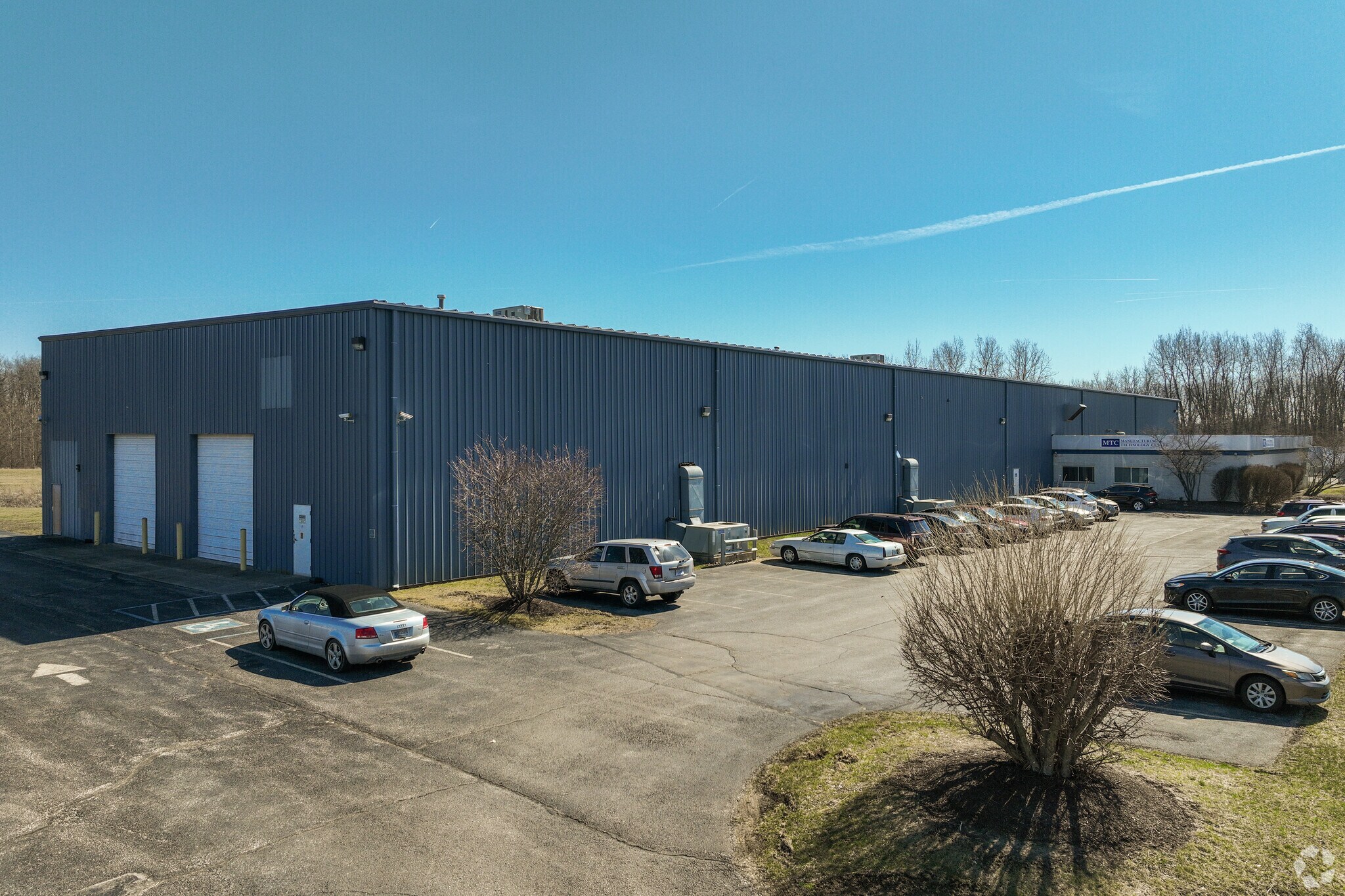 2803 Wayne Haven St, Fort Wayne, IN à louer Photo principale– Image 1 sur 6