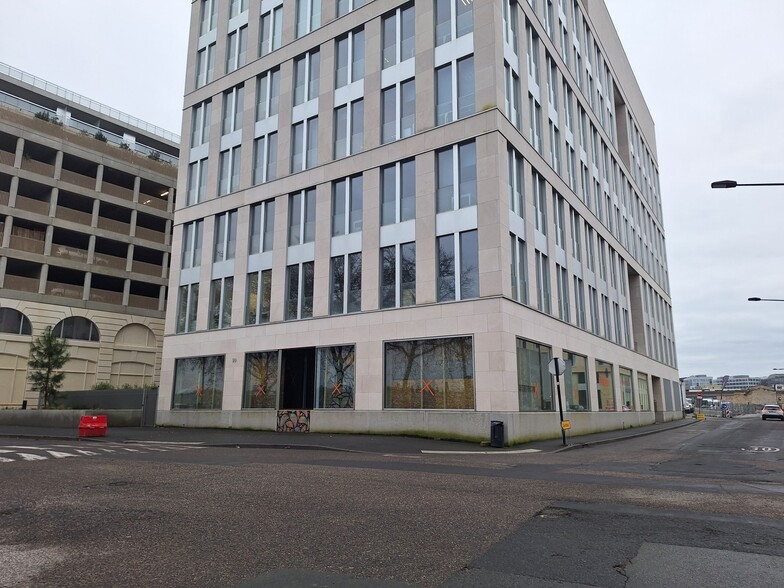 Local commercial dans Bordeaux à louer - Photo de l’immeuble – Image 1 sur 6