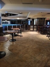 180 Bay St, Sault Ste. Marie, ON à louer Photo intérieure– Image 2 sur 8