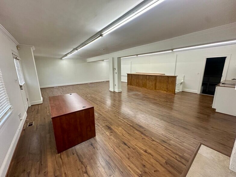 8365 Richmond Hwy, Alexandria, VA à louer - Photo de l’immeuble – Image 3 sur 12