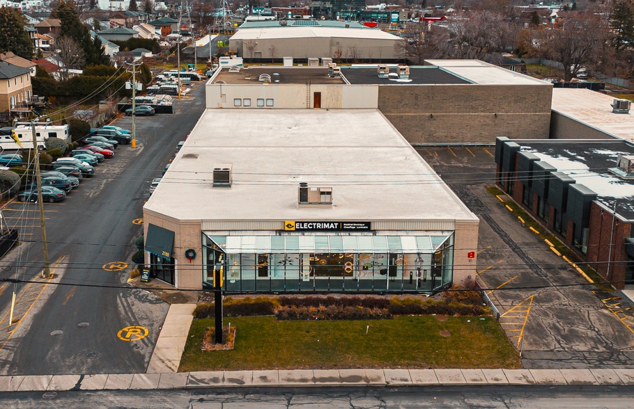 2180 Lapinière, Brossard, QC à vendre - Photo principale – Image 1 sur 10