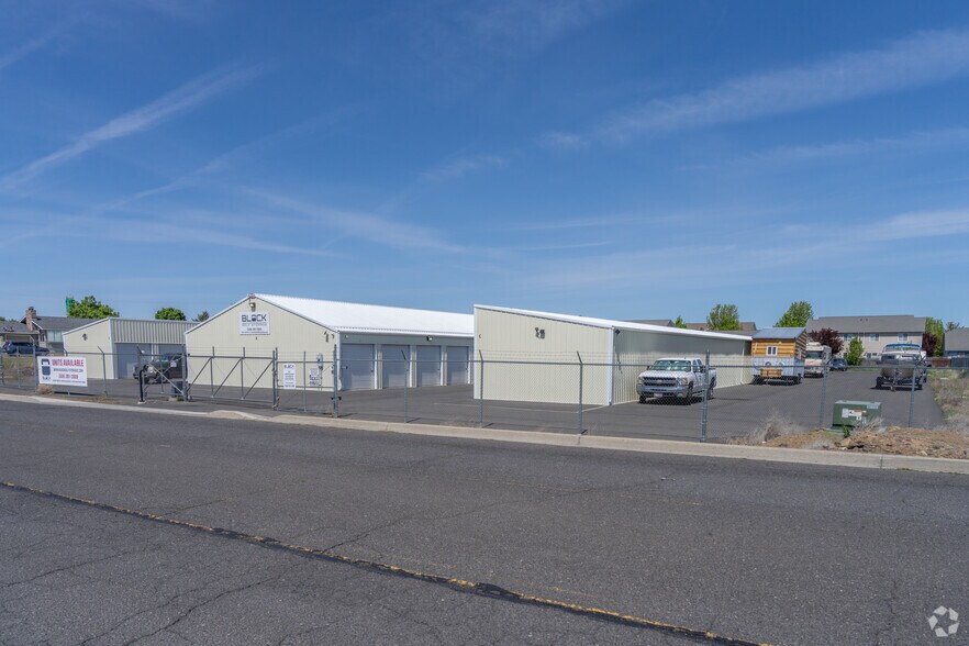 12310 W 12th Ave, Airway Heights, WA à vendre - Photo principale – Image 1 sur 4