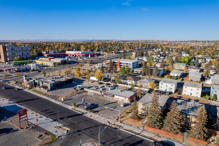 1619 37th St SW, Calgary, AB à louer - Aérien – Image 3 sur 5