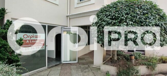 Plus de détails pour Local commercial à vendre