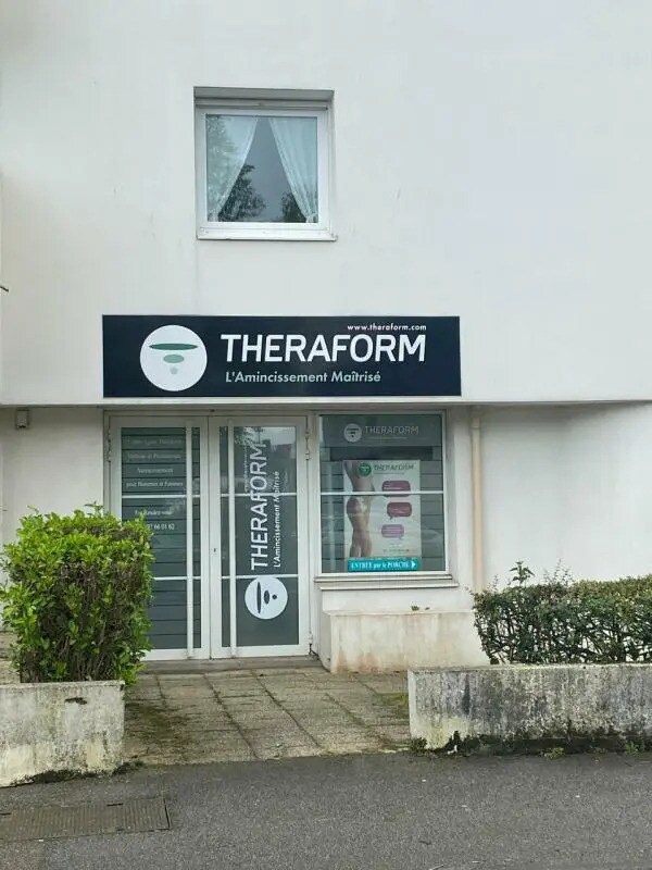 Plus de détails pour 19 Rue Du Capitaine Jude, Vannes - Bureau à louer