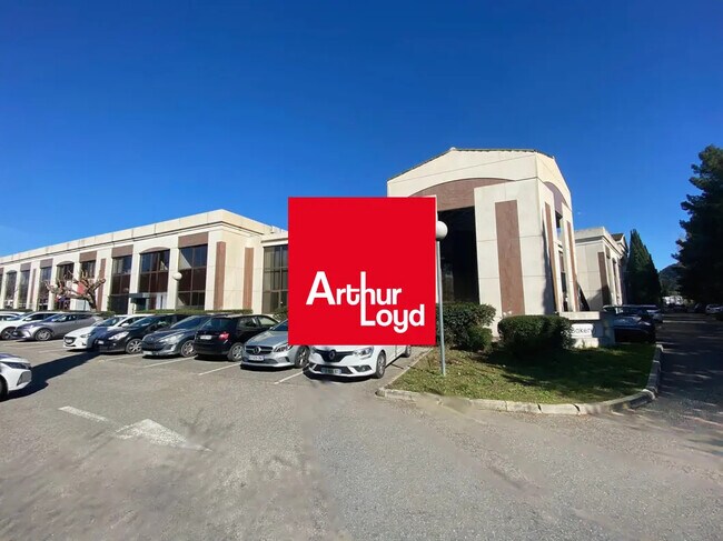 Plus de détails pour Avenue Du Chateau De Jouques, Gémenos - Bureau à louer