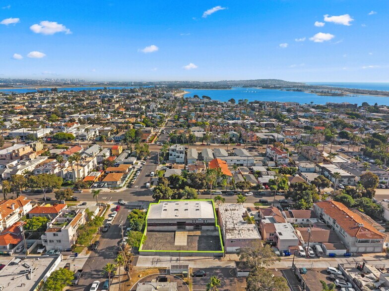 1366 Hornblend St, San Diego, CA à louer - Photo intérieure – Image 3 sur 19
