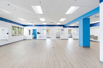 2401 University Pky, Sarasota, FL à louer Photo intérieure– Image 1 sur 4