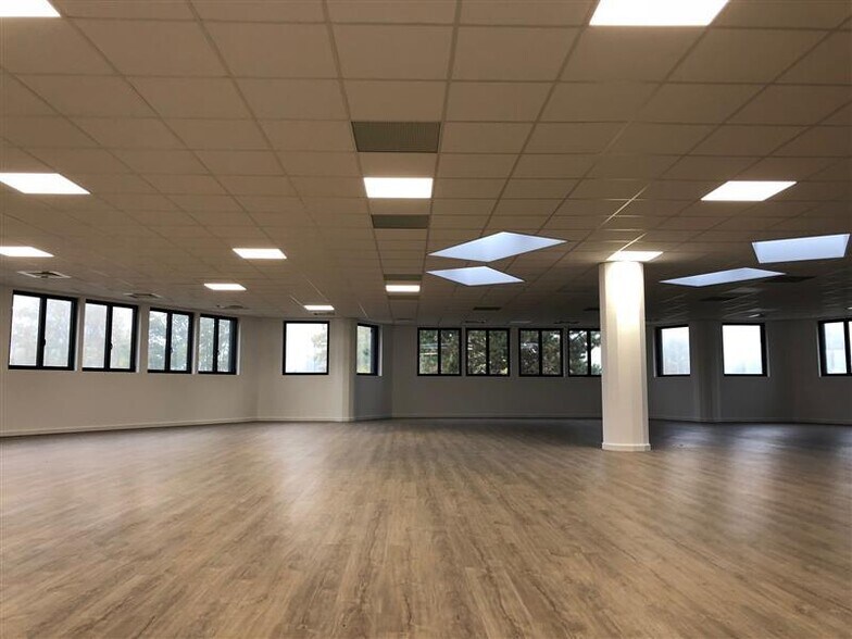 Bureau dans Illkirch-Graffenstaden à louer - Photo de l’immeuble – Image 3 sur 12