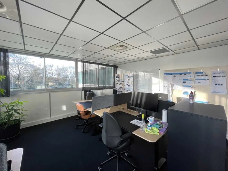 Bureau dans Bordeaux à louer - Photo intérieure – Image 1 sur 6