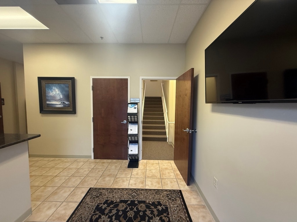 8222 118th Ave, Largo, FL 33773 - Lot 600 - - Photo intérieure - Image 2 of 25