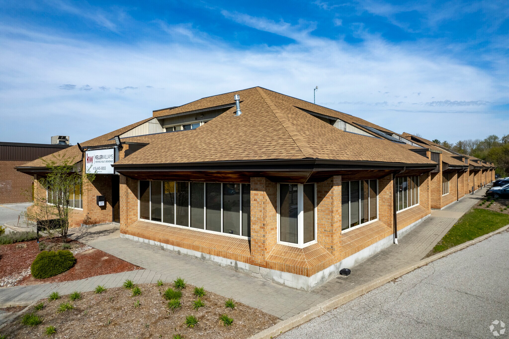 156 Duncan Mill Rd, Toronto, ON à louer Photo principale– Image 1 sur 4