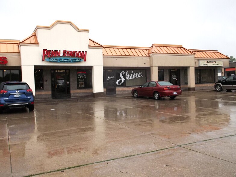 44621-44637 N Gratiot Ave, Clinton Township, MI à louer - Photo de l’immeuble – Image 2 sur 8