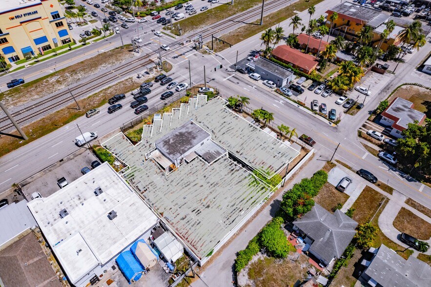 1708 N Dixie Hwy, Hollywood, FL à vendre - Photo de l’immeuble – Image 2 sur 7