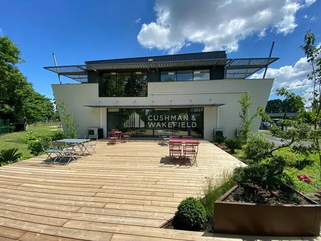 Plus de détails pour Bureau à louer